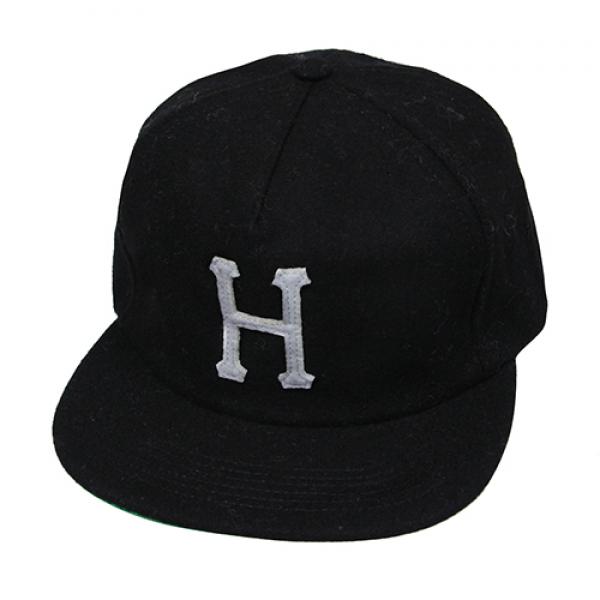 WOOL CLASSIC H STRAPBACK-BLK(wht)