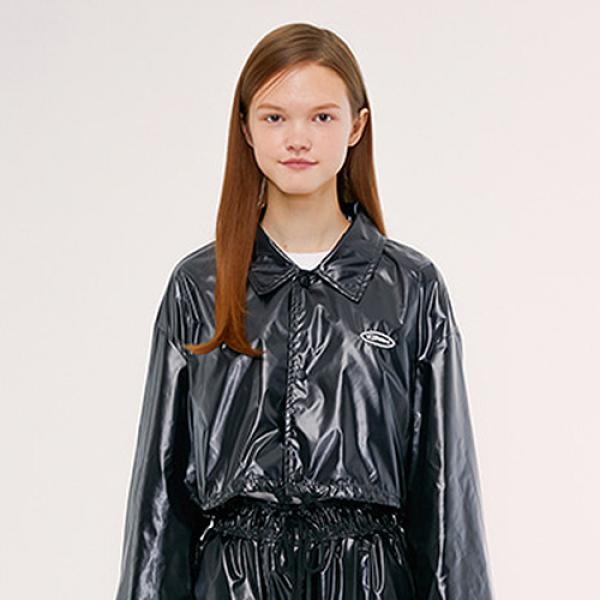 COACH SHORT JACKET IS [BLACK]