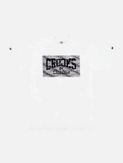 SKEWED CORE LOGO SS TEE - WHT(1540700)
