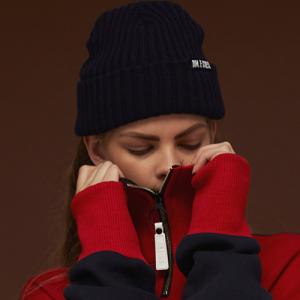 DIM. LABEL BEANIE_NAVY