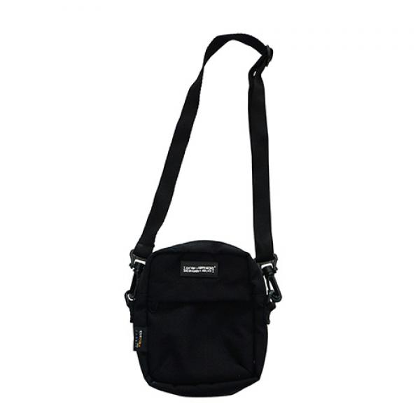 LOGO POUCH BAG-BLACK