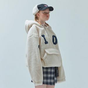 양털 BIG LOGO FAKE FUR ANORAK_ivory