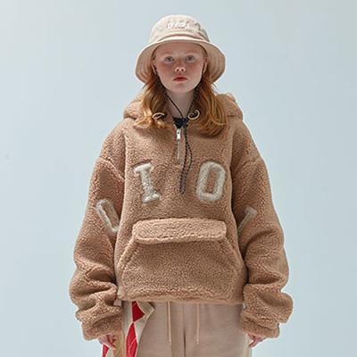 양털 BIG LOGO FAKE FUR ANORAK_camel
