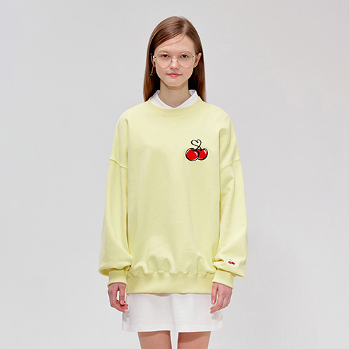 HEART CHERRY SWEATSHIRT IS [YELLOW]