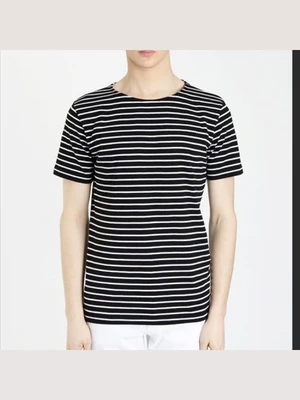 ISTKUNST BOAT NECK STRIPE TEE-BLACK
