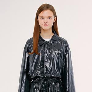 COACH SHORT JACKET IS [BLACK]