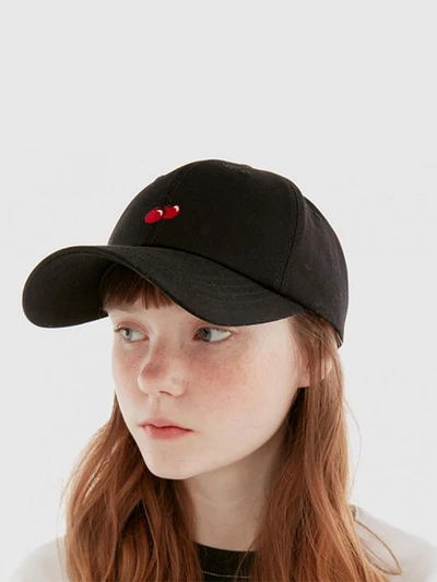 CHERRY BALLCAP IH [BLACK]